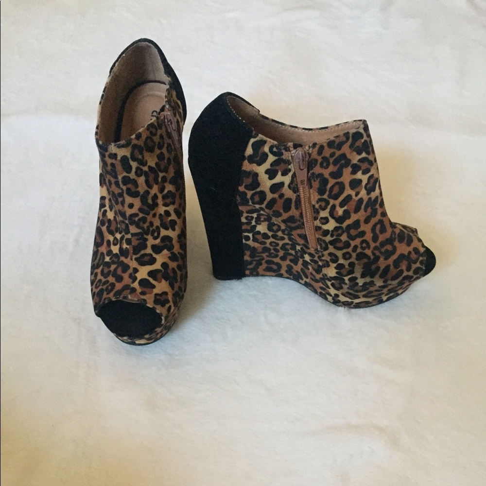 Cheetah wedge heels